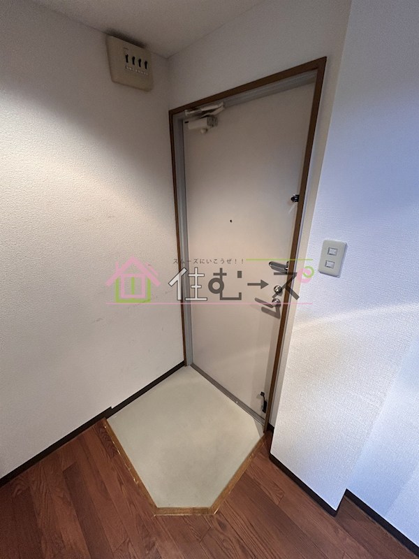 エムローズ太子橋 玄関