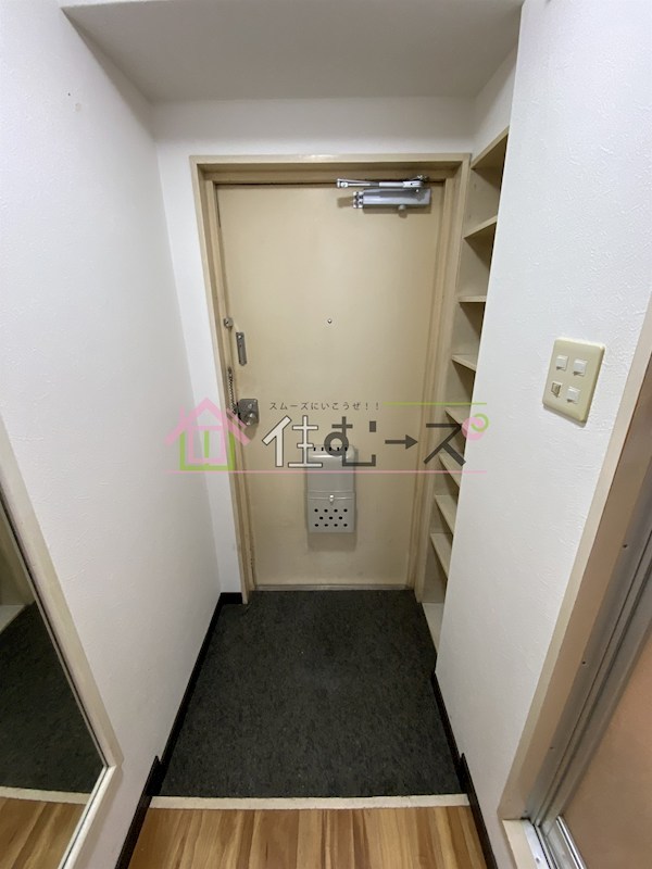 シティハイツ桃谷 玄関