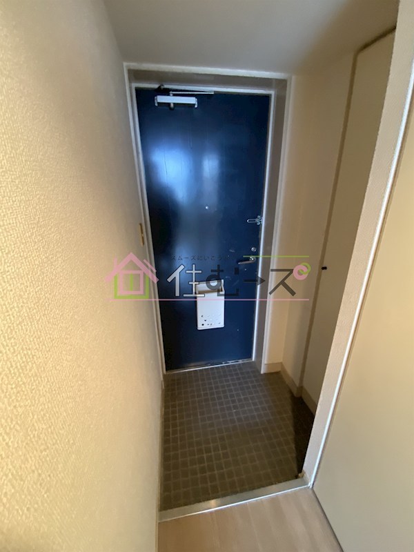 トラスティーコート 玄関