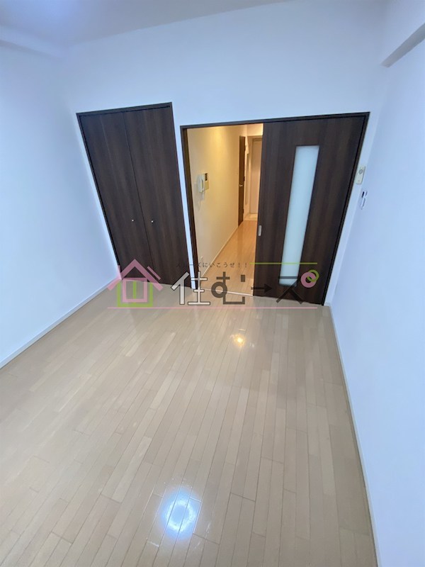 クリスタルエレガンスWEST リビング