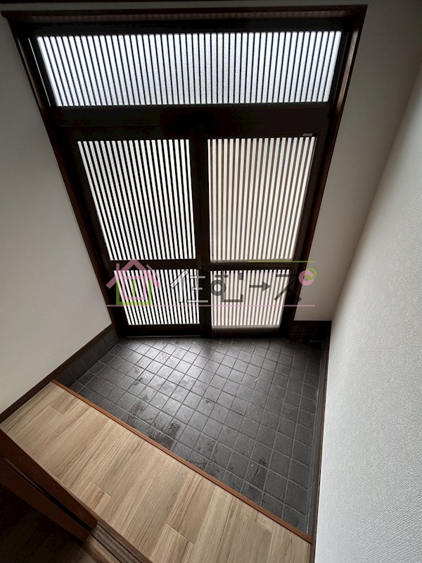 中宮森田貸家 玄関