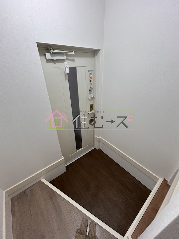 横堤４丁目貸家 玄関