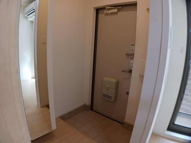 サンライズ・パークス 玄関