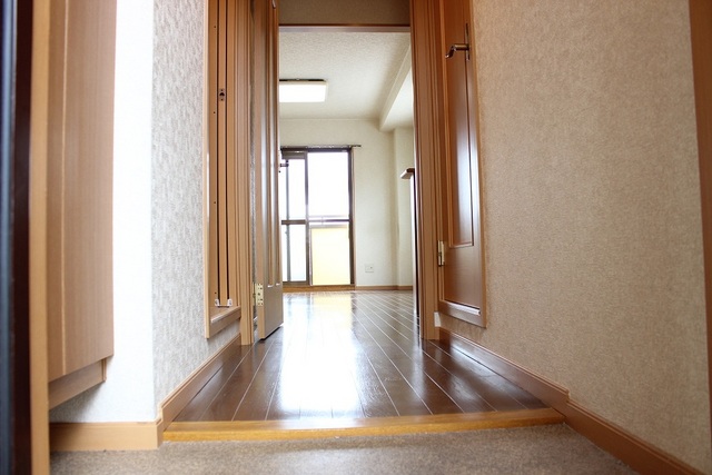 カルム六番町 玄関