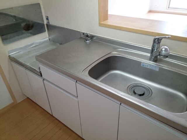 メゾンドファミーユ鶴見緑地公園 キッチン