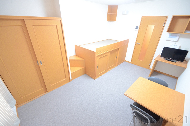 レオパレス葛原 ベッドルーム