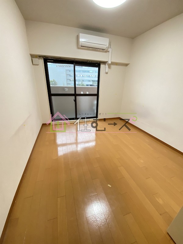 リーヴァ・メイ ベッドルーム