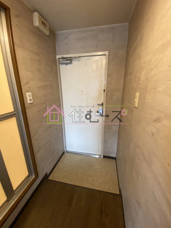 山村ハイツ 玄関