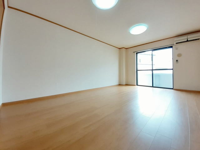 シェアー・ウエスト リビング