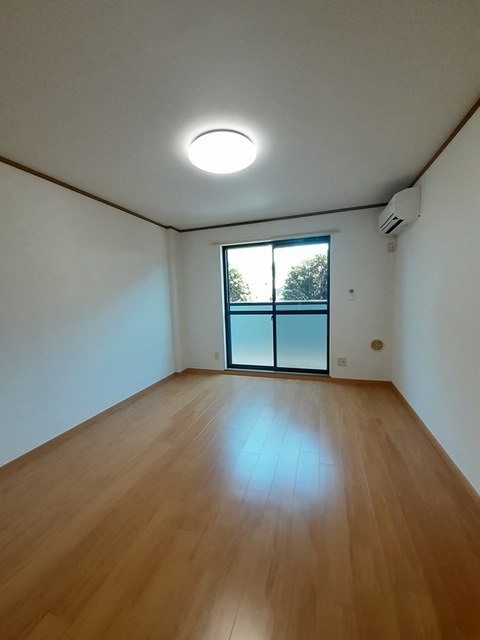 アベニールワン リビング