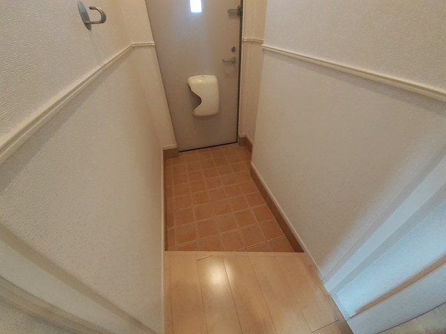 ジュネス　アストル 玄関