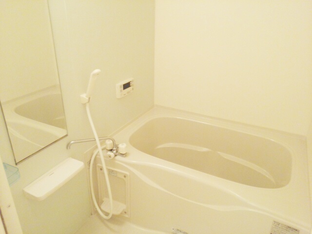 メゾンドファミーユ鶴見緑地公園 風呂画像