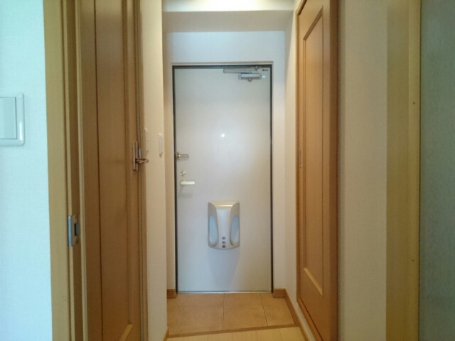 ロイヤルパーク 玄関