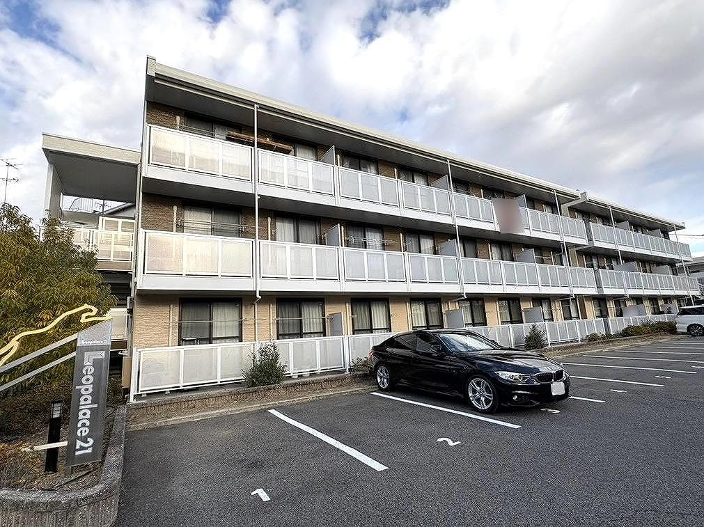 レオパレス大野芝Ⅱ 外観