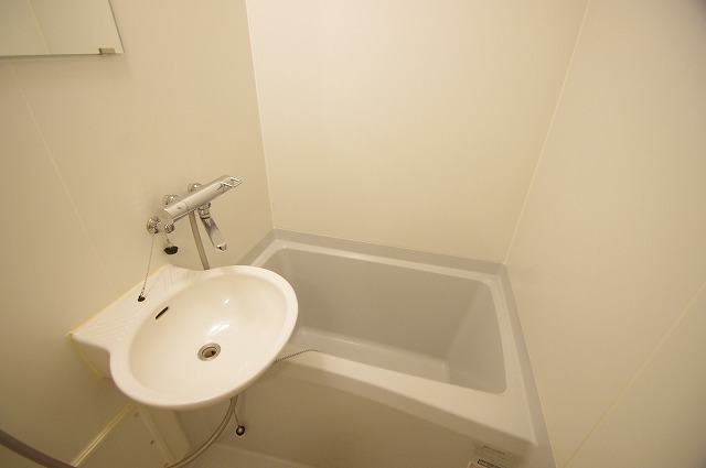 レオパレス大宮 風呂画像