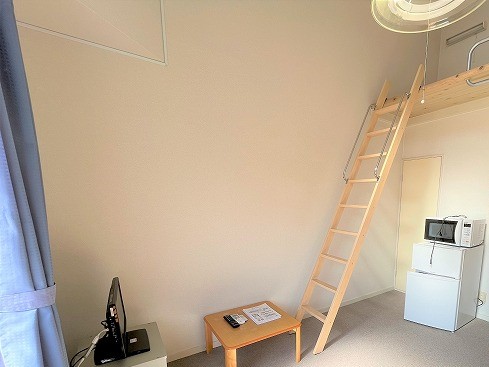 レオパレス千亀利 リビング