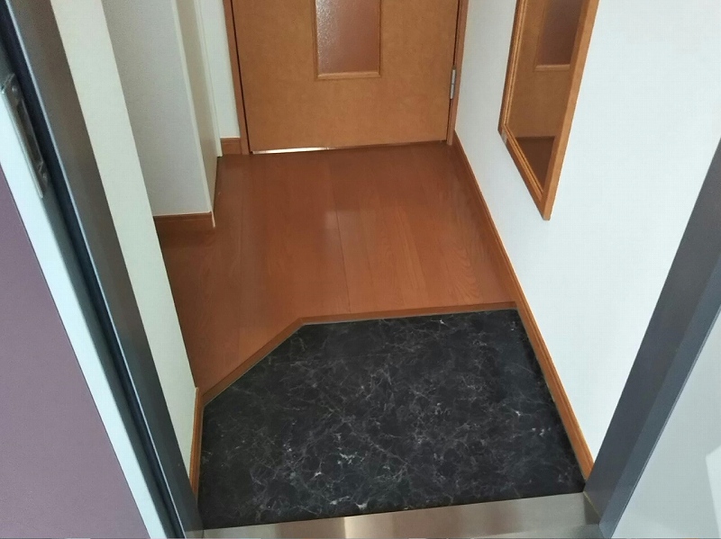 レオパレスリビエルブランシェⅡ 玄関