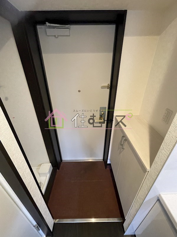 フォーリアライズ難波南ファーロ 玄関