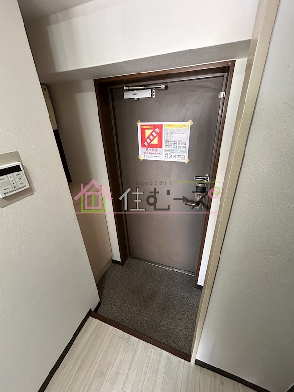 レジデンス関目  玄関