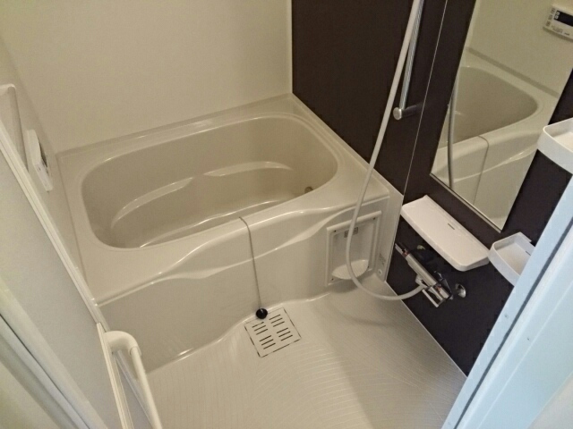 ライル　ウエスト 風呂画像