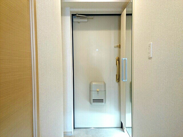 プリムローズ　エレガント 玄関