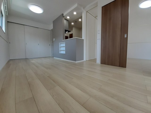 モスト リビング