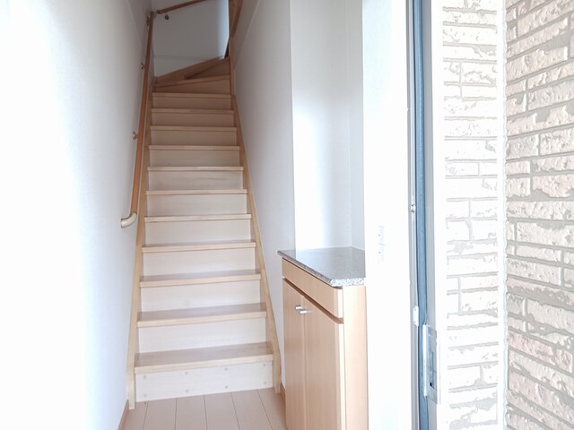 エクセレント　大美野 玄関