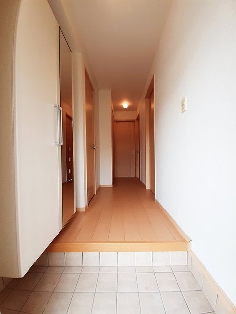 ベル・ラフレシ－ルＡ 玄関