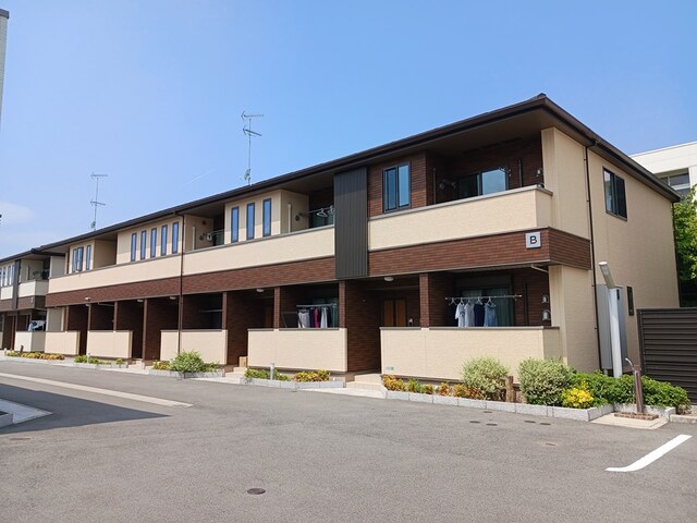 カンファーツリーＢ 外観