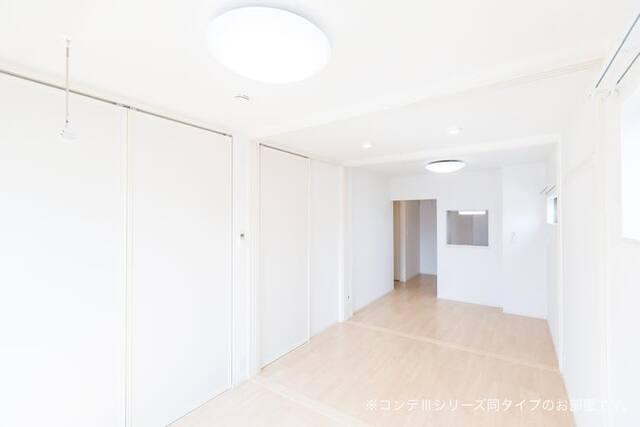 ラフレシール　ウエスト リビング