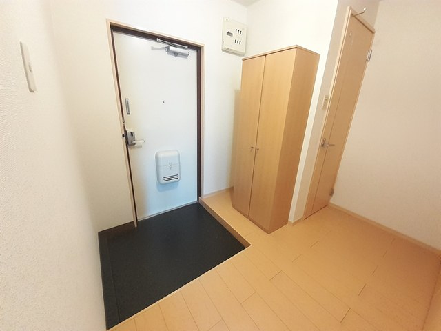 フジグランドコーポ 玄関