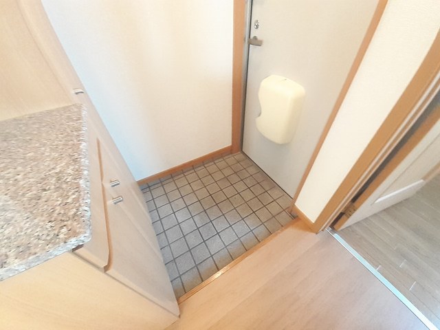 ポンドビサイド本並 玄関