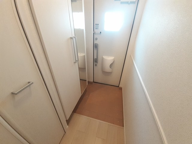 カーサ　フォンターナ 玄関