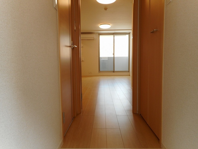 プランドール高槻 玄関