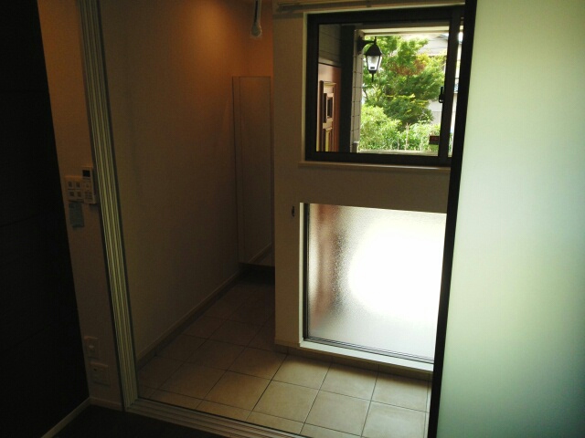 カレント・レジデンスⅡ 玄関