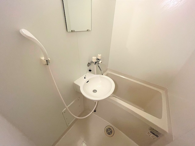 レオパレスメイクリポーズ 風呂画像