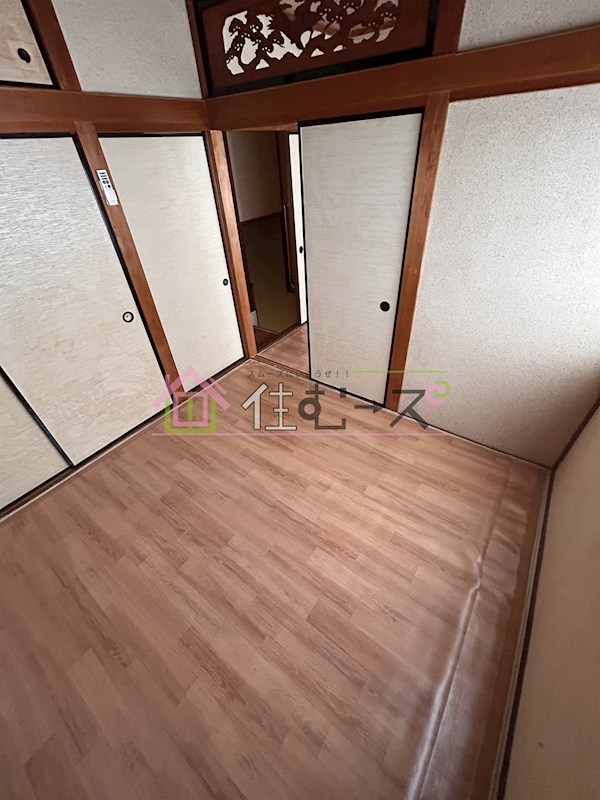 新高５丁目貸戸建て ベッドルーム