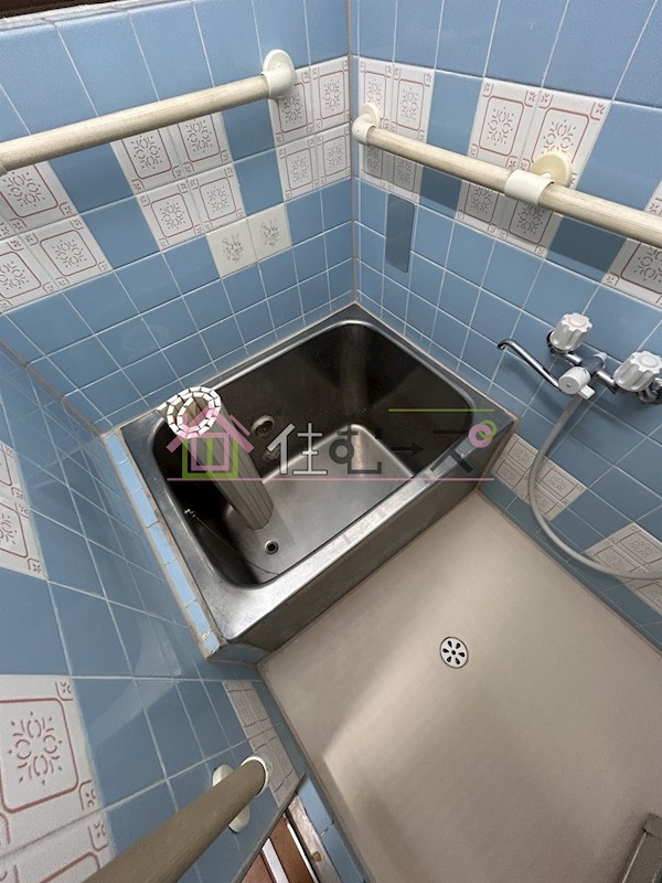 新高５丁目貸戸建て 風呂画像