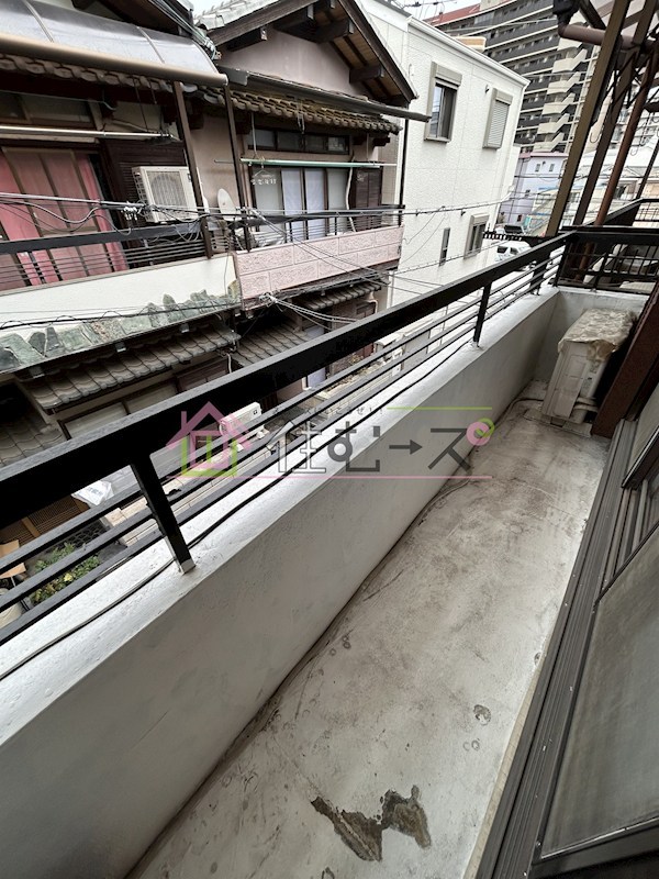 新高５丁目貸戸建て ベランダ