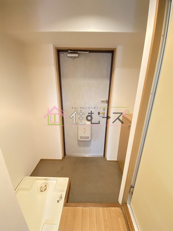 エスリード新大阪第8 玄関