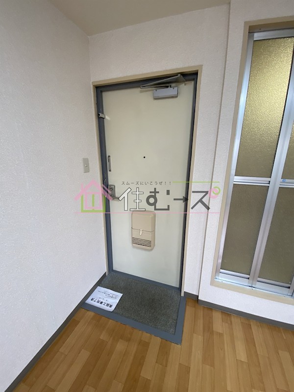 ロイヤルステージ上新庄 玄関