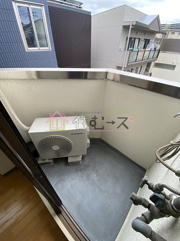 ロイヤルステージ上新庄 ベランダ