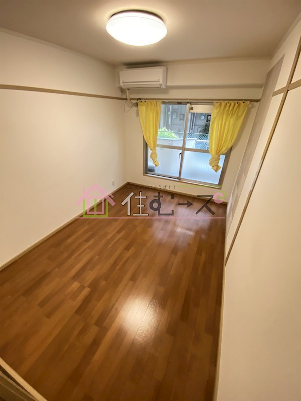 ミスターK上新庄 ベッドルーム