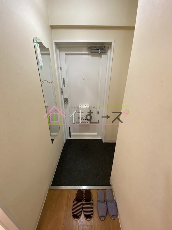 ミスターK上新庄 玄関