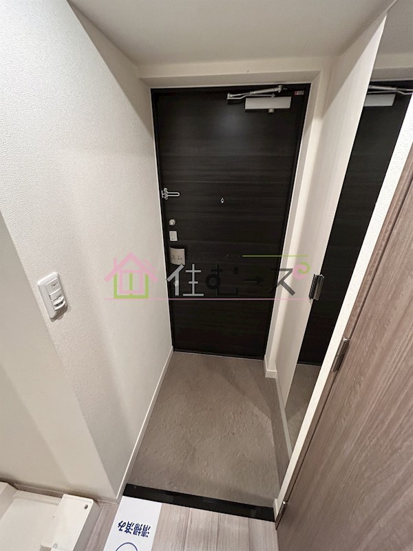 アドバンス大阪ヴェンティ 玄関