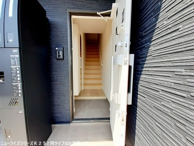 ＲＵＳＨ・ＢＬＯＯＭ上瓦屋Ⅰ 玄関