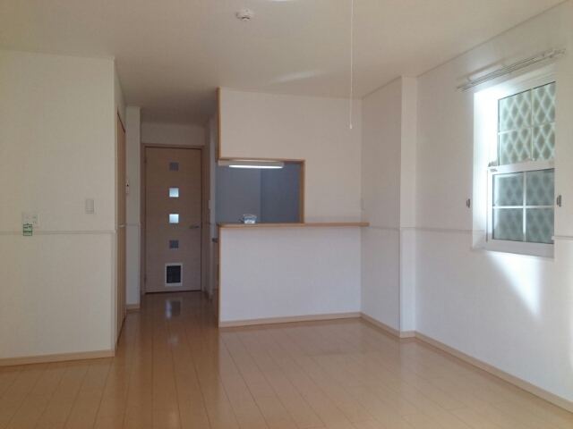 ＦＯＲＥＳＴ出島 リビング