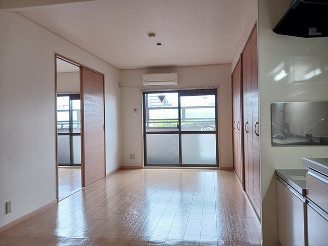 フリーダム中村 リビング