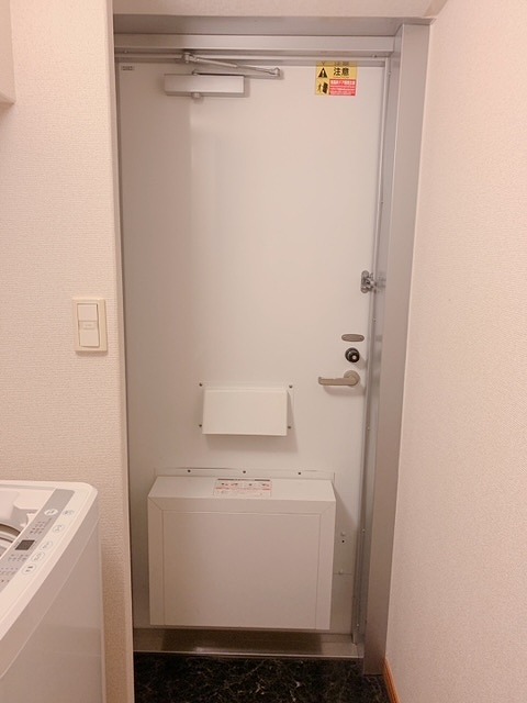 レオパレスパレス猪名寺Ⅱ 玄関