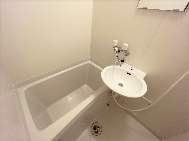 レオパレスエルズ和泉 風呂画像